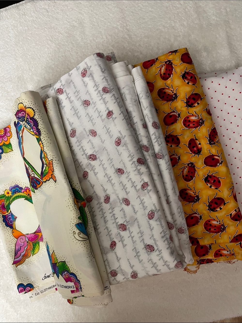4-5 LB MIXED FABRIC BUNDLE • USABLE PIECES • CRAFT & SEWING C2